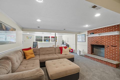 Tiny photo for 609 Lincolnshire Lane, Findlay, OH 45840 (MLS # 10000064)