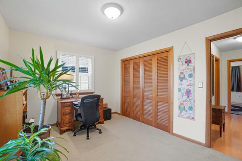 Tiny photo for 609 Lincolnshire Lane, Findlay, OH 45840 (MLS # 10000064)