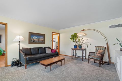 Tiny photo for 609 Lincolnshire Lane, Findlay, OH 45840 (MLS # 10000064)