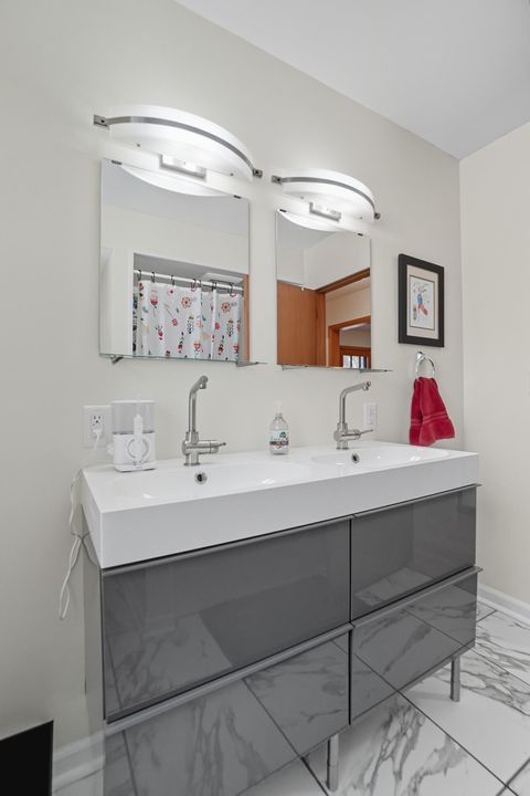 Tiny photo for 609 Lincolnshire Lane, Findlay, OH 45840 (MLS # 10000064)