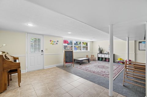 Tiny photo for 609 Lincolnshire Lane, Findlay, OH 45840 (MLS # 10000064)