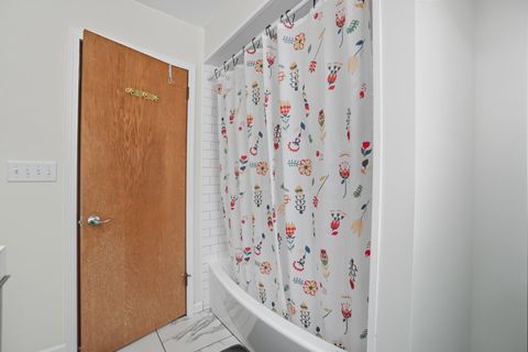 Tiny photo for 609 Lincolnshire Lane, Findlay, OH 45840 (MLS # 10000064)