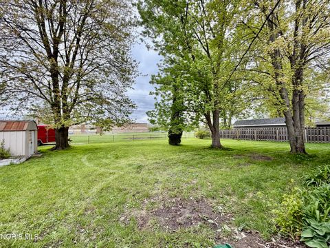 Tiny photo for 1643 Longwood Drive, Toledo, OH 43615 (MLS # 10007198)