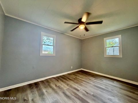 Tiny photo for 1643 Longwood Drive, Toledo, OH 43615 (MLS # 10007198)