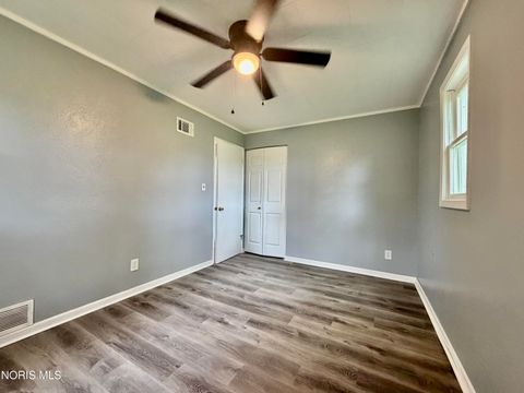 Tiny photo for 1643 Longwood Drive, Toledo, OH 43615 (MLS # 10007198)