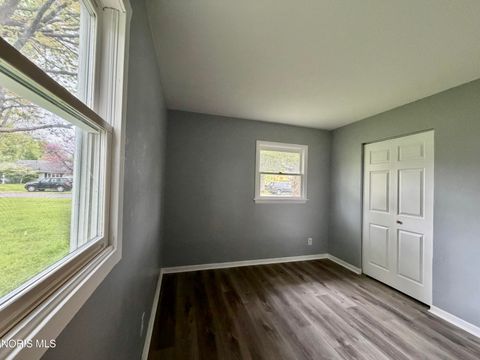Tiny photo for 1643 Longwood Drive, Toledo, OH 43615 (MLS # 10007198)