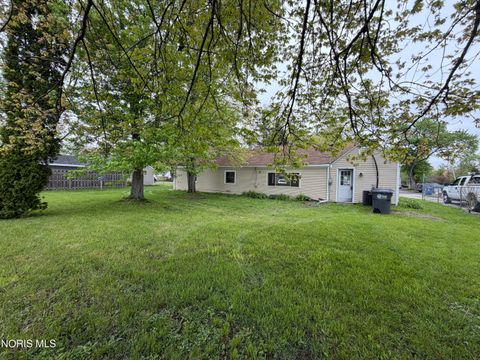 Tiny photo for 1643 Longwood Drive, Toledo, OH 43615 (MLS # 10007198)