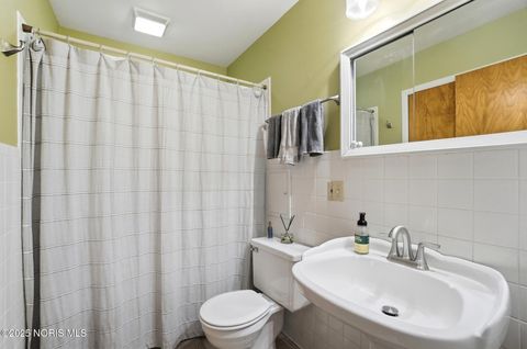 Tiny photo for 3121 Gracewood Road, Toledo, OH 43613 (MLS # 10000398)