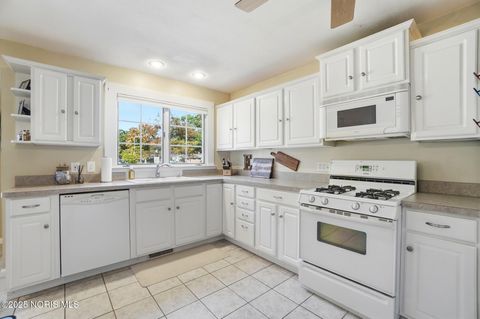 Tiny photo for 3121 Gracewood Road, Toledo, OH 43613 (MLS # 10000398)