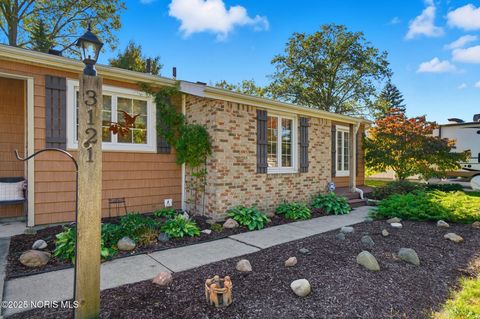 Tiny photo for 3121 Gracewood Road, Toledo, OH 43613 (MLS # 10000398)