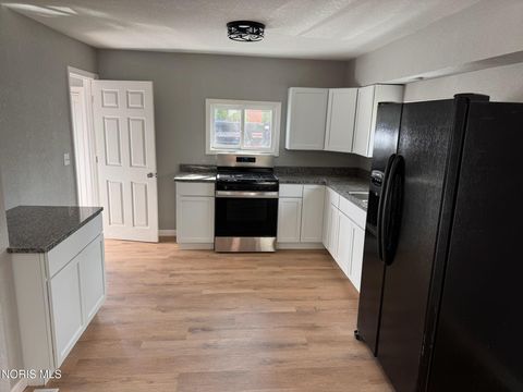 Tiny photo for 611 W Jackson Street, West Unity, OH 43570 (MLS # 10005932)