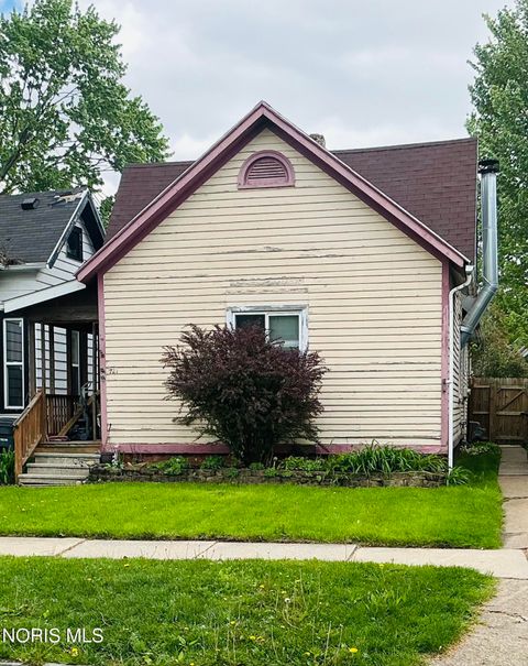Tiny photo for 721 Thayer Street, Toledo, OH 43609 (MLS # 10007115)