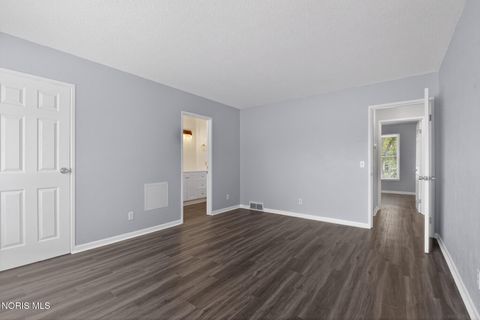 Tiny photo for 6715 Garden Road, Maumee, OH 43537 (MLS # 10007407)