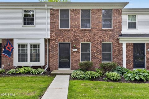 Photo of 6715 Garden Road, Maumee, OH 43537 (MLS # 10007407)