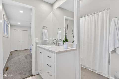 Tiny photo for 2707 Rexton Ridge Circle, Toledo, OH 43617 (MLS # 10009106)