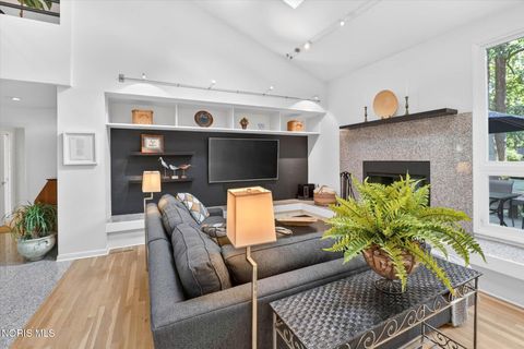Tiny photo for 2707 Rexton Ridge Circle, Toledo, OH 43617 (MLS # 10009106)