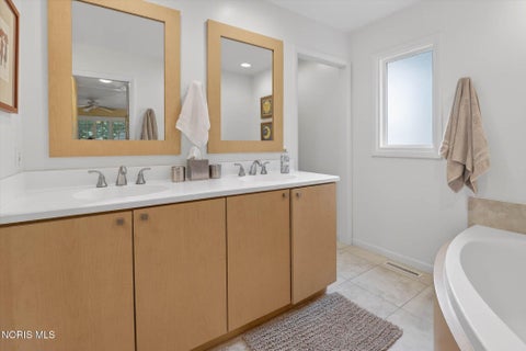 Tiny photo for 2707 Rexton Ridge Circle, Toledo, OH 43617 (MLS # 10009106)
