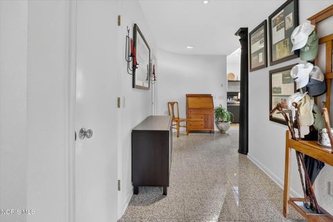 Tiny photo for 2707 Rexton Ridge Circle, Toledo, OH 43617 (MLS # 10009106)