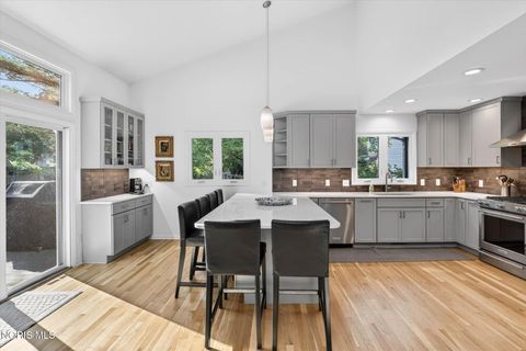 Tiny photo for 2707 Rexton Ridge Circle, Toledo, OH 43617 (MLS # 10009106)