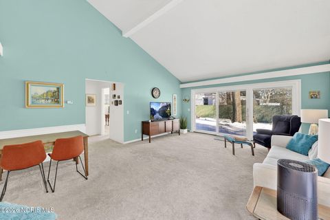 Tiny photo for 111 Civic Drive, Perrysburg, OH 43551 (MLS # 10003400)