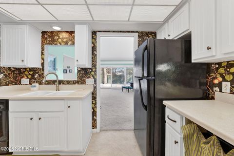 Tiny photo for 111 Civic Drive, Perrysburg, OH 43551 (MLS # 10003400)