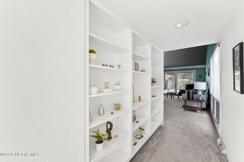 Tiny photo for 111 Civic Drive, Perrysburg, OH 43551 (MLS # 10003400)