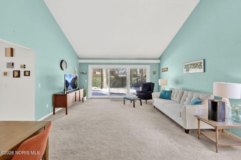 Tiny photo for 111 Civic Drive, Perrysburg, OH 43551 (MLS # 10003400)