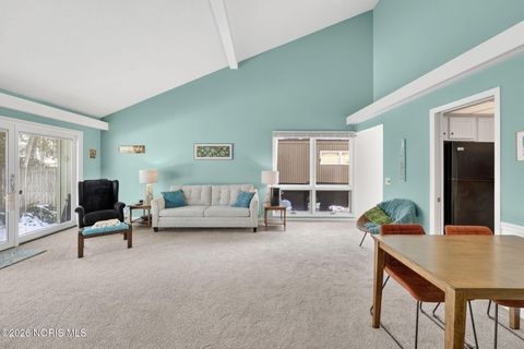 Tiny photo for 111 Civic Drive, Perrysburg, OH 43551 (MLS # 10003400)