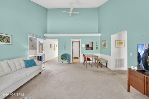 Tiny photo for 111 Civic Drive, Perrysburg, OH 43551 (MLS # 10003400)