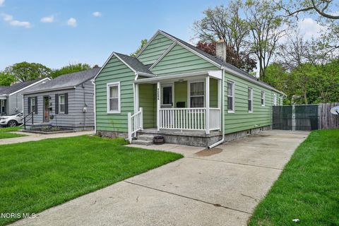 Photo of 1204 Higley Street, Toledo, OH 43612 (MLS # 10007172)