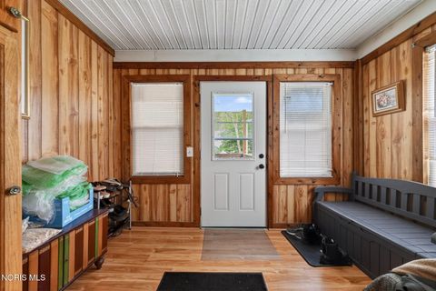 Tiny photo for 1204 Higley Street, Toledo, OH 43612 (MLS # 10007172)