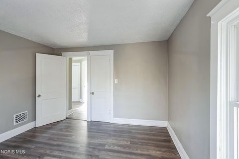 Tiny photo for 1573 Jermain Drive, Toledo, OH 43606 (MLS # 10004619)