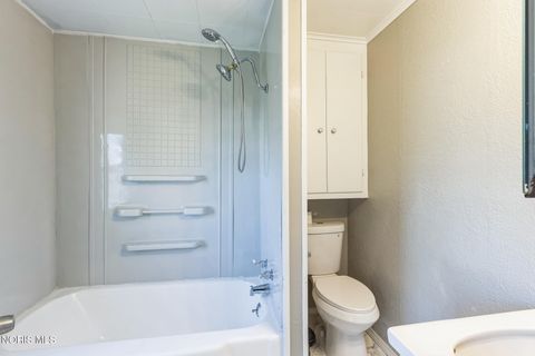 Tiny photo for 1573 Jermain Drive, Toledo, OH 43606 (MLS # 10004619)