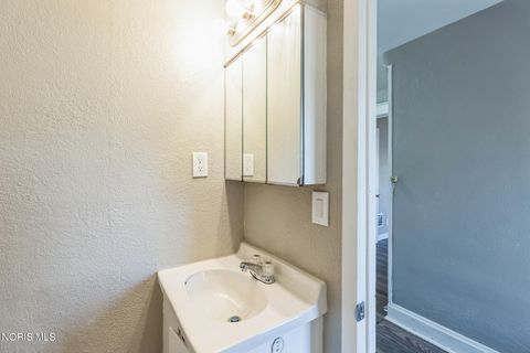 Tiny photo for 1573 Jermain Drive, Toledo, OH 43606 (MLS # 10004619)