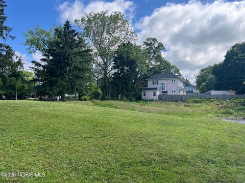 Tiny photo for 2602 River Road, Maumee, OH 43537 (MLS # 10002748)