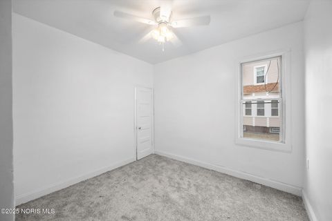 Tiny photo for 1518 Buckingham Street, Toledo, OH 43607 (MLS # 10002477)