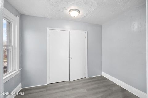 Tiny photo for 1518 Buckingham Street, Toledo, OH 43607 (MLS # 10002477)