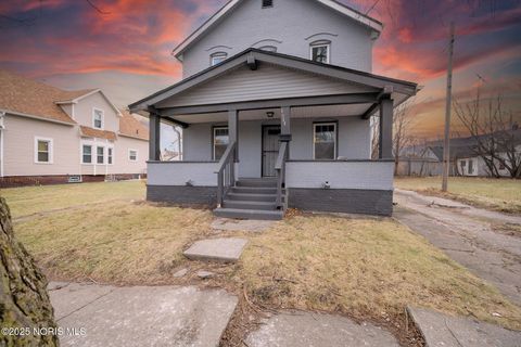 Photo of 1518 Buckingham Street, Toledo, OH 43607 (MLS # 10002477)