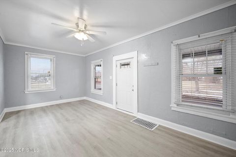 Tiny photo for 1518 Buckingham Street, Toledo, OH 43607 (MLS # 10002477)