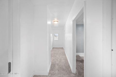 Tiny photo for 1518 Buckingham Street, Toledo, OH 43607 (MLS # 10002477)