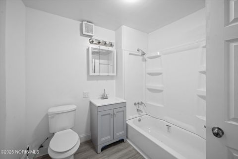 Tiny photo for 1518 Buckingham Street, Toledo, OH 43607 (MLS # 10002477)