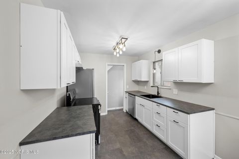 Tiny photo for 1825 Northover Road, Toledo, OH 43613 (MLS # 10002114)