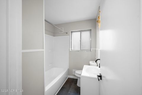 Tiny photo for 1825 Northover Road, Toledo, OH 43613 (MLS # 10002114)