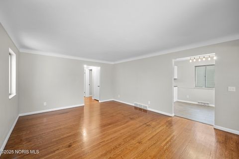 Tiny photo for 1825 Northover Road, Toledo, OH 43613 (MLS # 10002114)