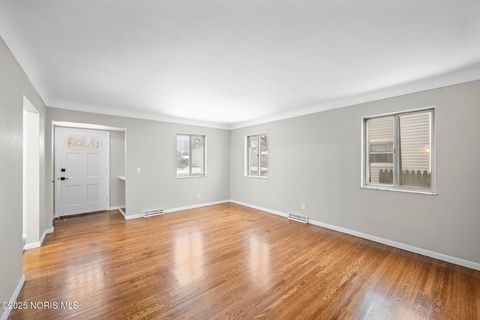 Tiny photo for 1825 Northover Road, Toledo, OH 43613 (MLS # 10002114)