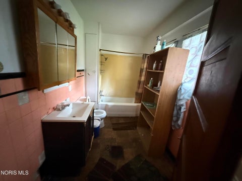 Tiny photo for 320 Boston Place, Toledo, OH 43610 (MLS # 10014355)