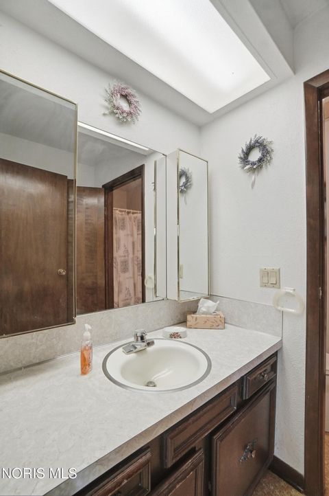 Tiny photo for 7032 County Road 2, Swanton, OH 43558 (MLS # 10005227)