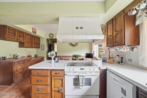 Tiny photo for 7032 County Road 2, Swanton, OH 43558 (MLS # 10005227)