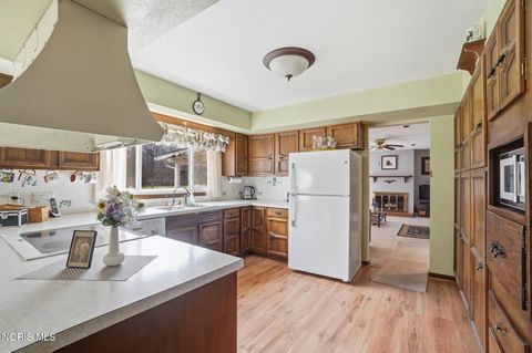 Tiny photo for 7032 County Road 2, Swanton, OH 43558 (MLS # 10005227)