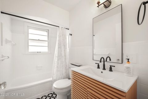 Tiny photo for 2210 Glenview Drive, Maumee, OH 43537 (MLS # 10000988)